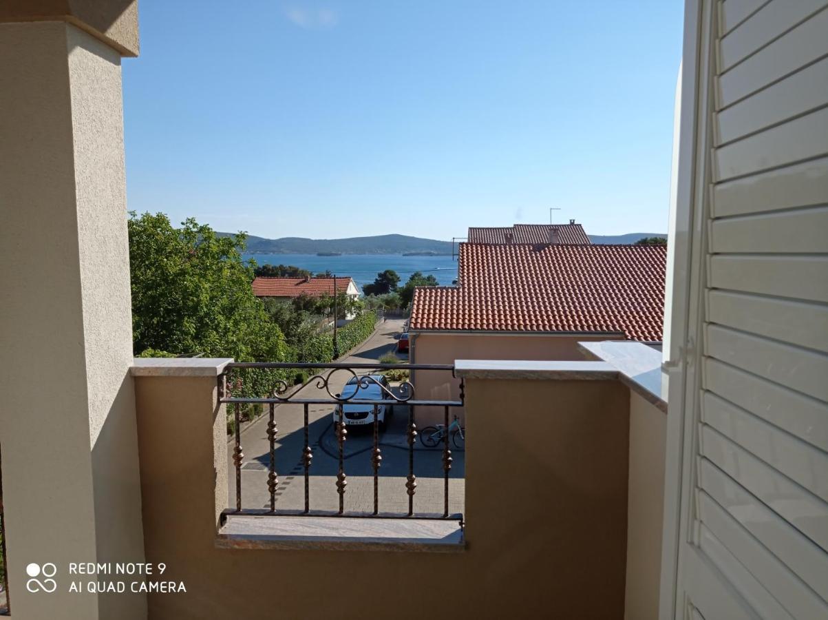Apartments Vodopija 300M To The Beach Sveti Filip i Jakov Ngoại thất bức ảnh
