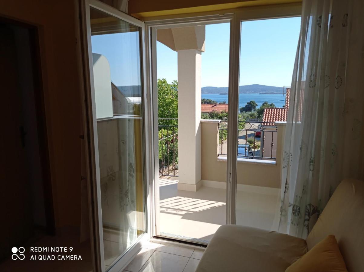 Apartments Vodopija 300M To The Beach Sveti Filip i Jakov Ngoại thất bức ảnh
