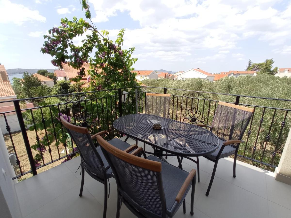 Apartments Vodopija 300M To The Beach Sveti Filip i Jakov Ngoại thất bức ảnh