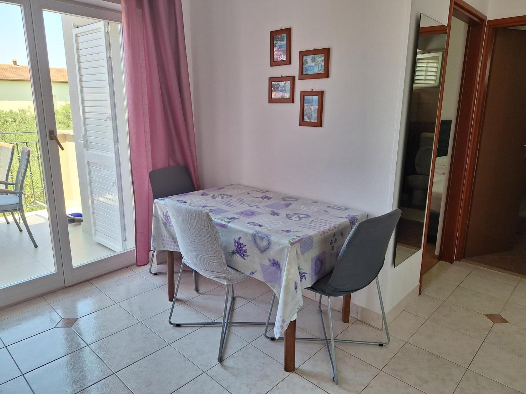 Apartments Vodopija 300M To The Beach Sveti Filip i Jakov Phòng bức ảnh
