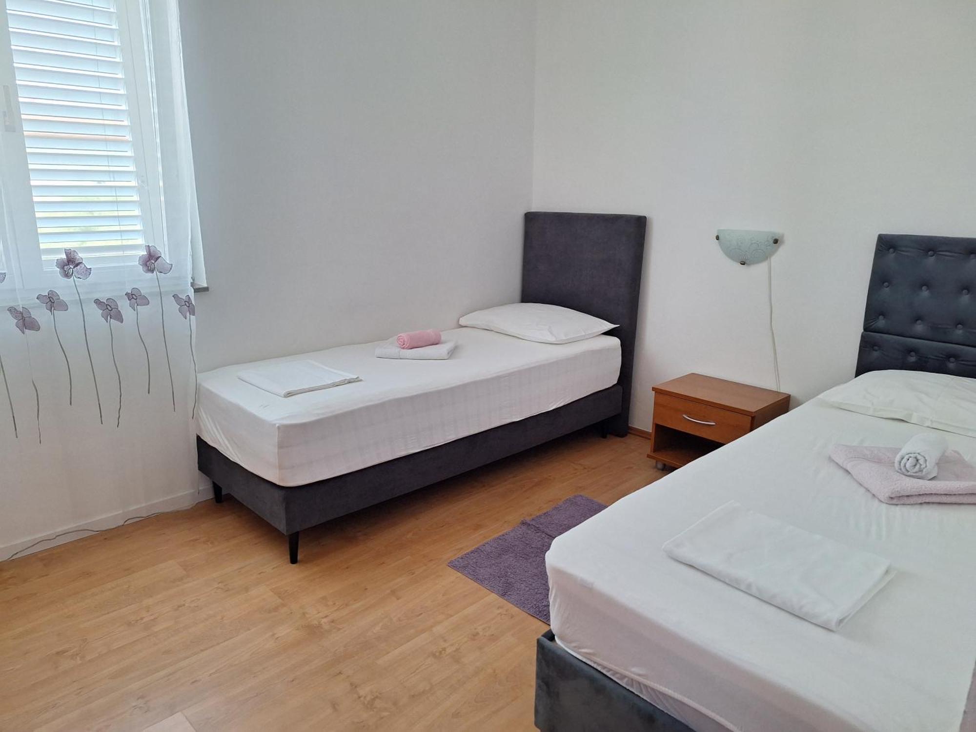 Apartments Vodopija 300M To The Beach Sveti Filip i Jakov Ngoại thất bức ảnh