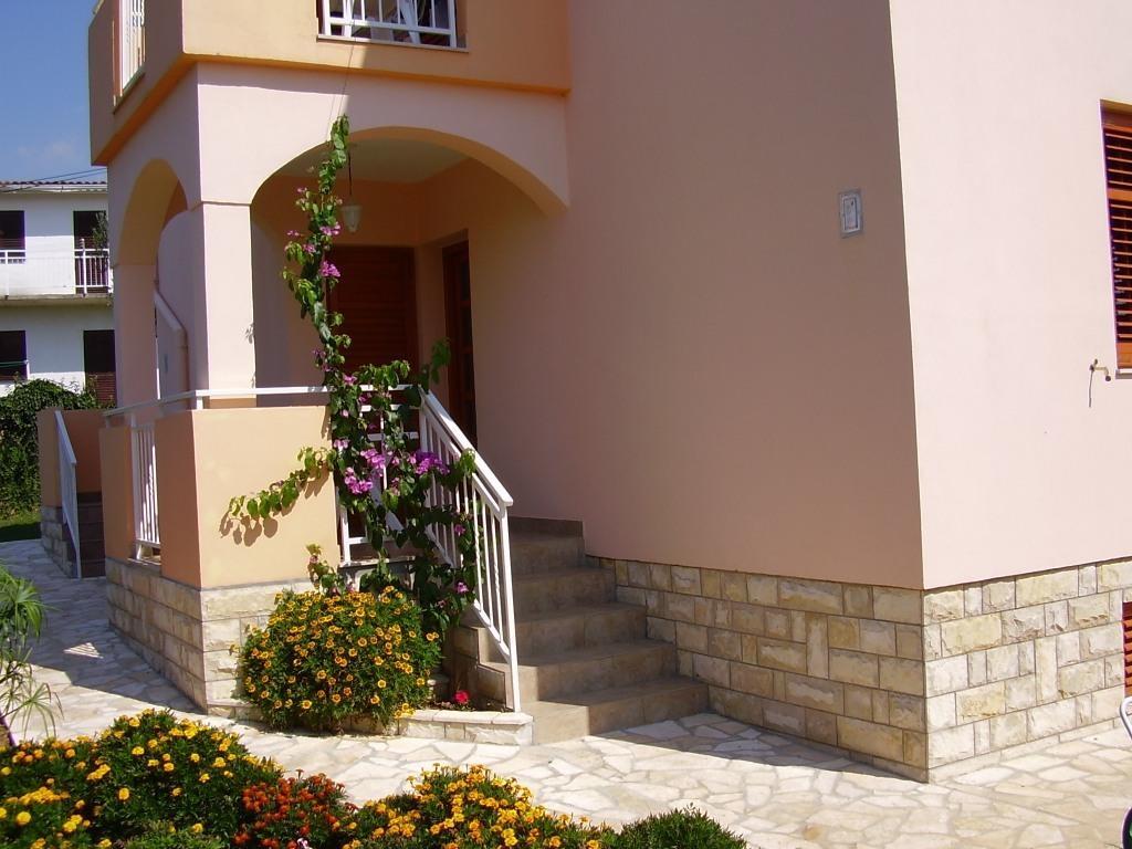 Apartments Vodopija 300M To The Beach Sveti Filip i Jakov Phòng bức ảnh