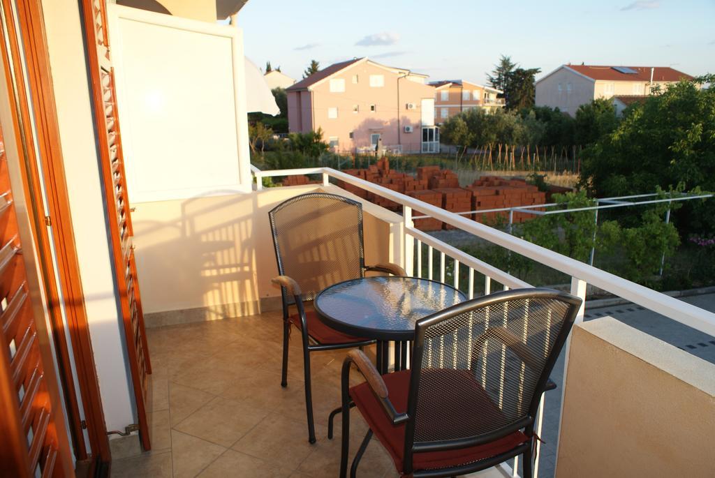 Apartments Vodopija 300M To The Beach Sveti Filip i Jakov Ngoại thất bức ảnh