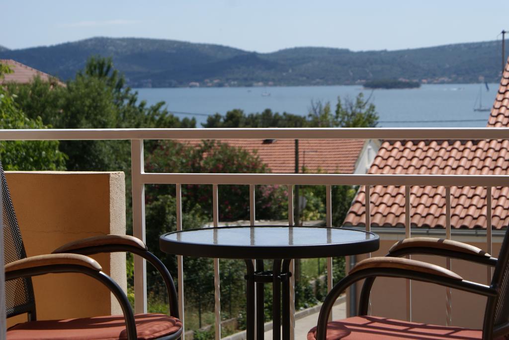 Apartments Vodopija 300M To The Beach Sveti Filip i Jakov Ngoại thất bức ảnh