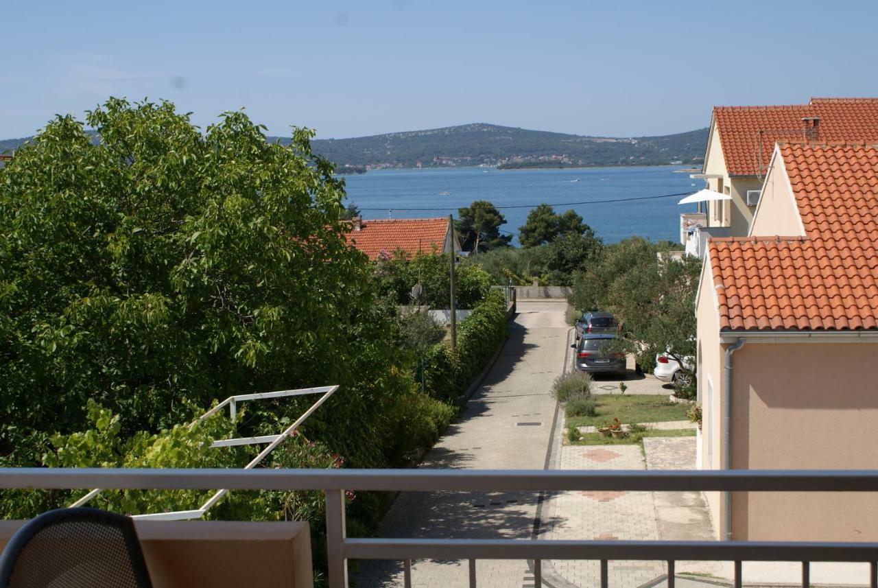 Apartments Vodopija 300M To The Beach Sveti Filip i Jakov Ngoại thất bức ảnh