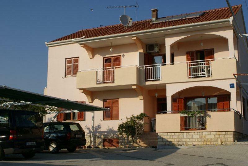 Apartments Vodopija 300M To The Beach Sveti Filip i Jakov Ngoại thất bức ảnh