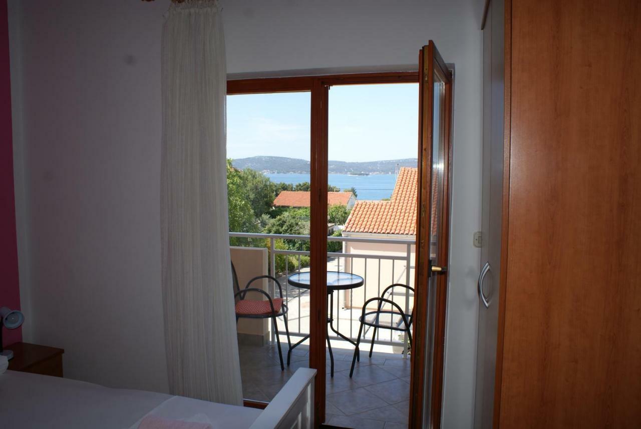 Apartments Vodopija 300M To The Beach Sveti Filip i Jakov Ngoại thất bức ảnh